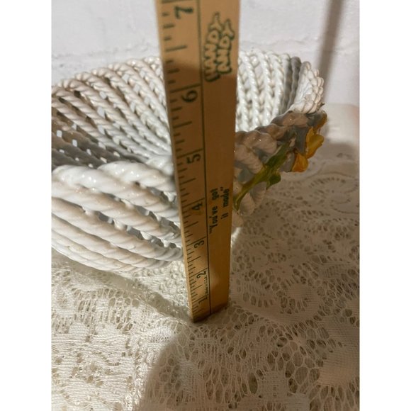 Porcelain woven basket made in Italy with hand painted flowers - Picture 9 of 9